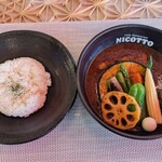 カフェレストランNICOTTO - ポーク野菜カリー