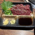 信州焼肉 NAMSAN - 馬刺し（大）