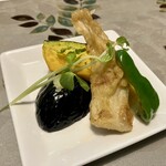 ぎょうざ登 - お通し