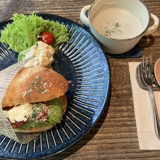 アンティーク カフェ ロード_0