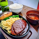 ビンゴ - 人気 Ｎｏ1　!!　ツインハンバーグ　税込み1450円