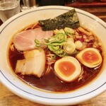 ラーメン一心 富山駅前本店 - 一心ブラック煮玉子ラーメン