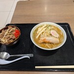 らーめん えぞふくろう イオンモール旭川駅前店 - 