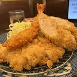 お食事処　萬揚げとん福天 - 横から❗️