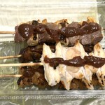 ひびき - 料理写真:鶏皮＆鶏レバー＆鶏ねぎま＆かしら＆せせり（みそつけ）