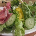 日本ワインバル サンスーシィ - サラダ