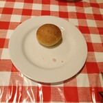 OSTERIA NAKANO - 全粒粉パンこれでリゾットの残りスープをたいらげました