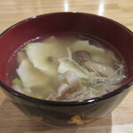 日本ワインバル サンスーシィ - きのこのはっと汁（すいとん）350円