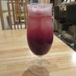 日本ワインバル サンスーシィ - 自家製ベリーピューレソーダ割400円