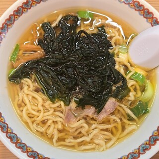 仙台中華そば 銘店嘉一 - 料理写真:三陸わかめラーメン 醤油 （1,110円）