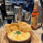 LAS DOS CARAS MODERN MEXICANO Y TACOS - 