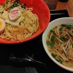 博多鶏ソバ 華味鳥 - 