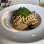 バワリー・キッチン - タコとカジキマグロのプッタネスカ