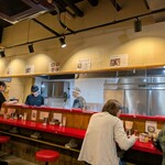 家系ラーメン 稲葉家 - 内観