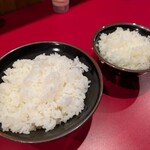 家系ラーメン 稲葉家 - ライスのサイズ違い