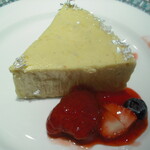 Tiffany Blue Box Café - ミックスベリーソースを掛けて