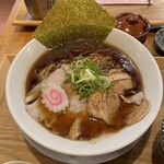 おダシと銀しゃり 中華そば 花道 - 淡麗中華そば