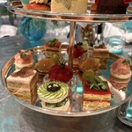 Tiffany Blue Box Café - 