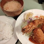 洋食クアトロ - 