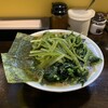 家系ラーメン ジェット家 - ラーメン＋ほうれん草、くきわかめ