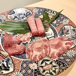 新宿 うしみつ - 〈タンの盛り合わせ〉新宿店限定　タンしゃぶ•厳選タン　•タンカルビ