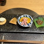 にほんしゅ椿 日本酒BAR - ブルーチーズムース
あん肝ジュレがけ
浅漬け蓮子の目と南瓜
きのこの醤油和え