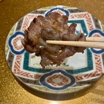 新宿 うしみつ - 塩だれが効いているのでそのままで