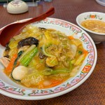 餃子の王将 - 料理写真:中華飯 682円