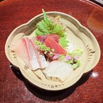 銀座 青天 - 高級お刺身盛り合わせ(ひらめ、中トロ・赤身、カンパチ)