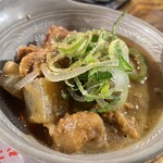 串かつ居酒屋 いちろう - 名物のもつ煮込み 1人前