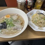 名代ラーメン亭 博多駅地下街店 - 