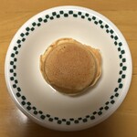 あじまん - 料理写真:カスタードクリーム　　¥120.-   （つぶあんも同じ見た目です）