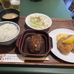 金閣寺 いただき - ハンバーグとカキフライ（コロッケくらいデカい）