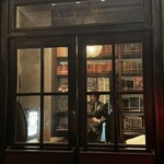 TOKYO Whisky Library - 