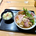 Tokyo Style Noodle ほたて日和 - 近江鴨と鹿児島黒豚と帆立の根セリラーメン✨
      女将の気まぐれごはん✨