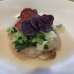 野菜が主役の古民家レストラン 花果菜 - 森林鶏のモモソテー、みぞれソース。