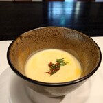 久右衛門邸 - ひよこ豆のスープ　チョリソーはほんのアクセントくらい　出しゃばらない感じです