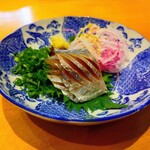 丸新 - 『さかな定食に付く刺身（アジ）』