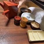 近又 - 蕎麦は一人前5枚。後2枚は食べられるかなぁ？と一瞬過ぎる欲望という名の電車（笑）絶対後悔するよなぁと判断したのは正しかった。車に乗って走りだしたら満々なお腹に気付く。