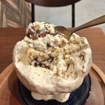 京かき氷 つみき - カット栗とラム生クリーム！