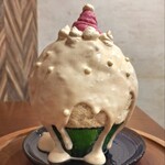 京かき氷 つみき - あわてんぼうのサンタ帽(真横から)