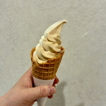 ミルク&パフェ よつ葉ホワイトコージ - 