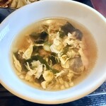 ライオン飯店 - スープも美味しい。