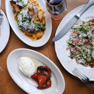 フレンチ出身のシェフが生み出す、計算されたメイン料理