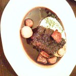 ビストロ ミツ - メインの肉料理：宮崎牛バラ肉の赤ワイン煮