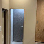 中華そば 政好 - 奥突き当たりにお手洗いあり