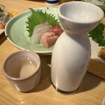小料理 椿 - 日本酒はまんさくの花の1種