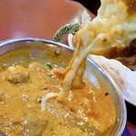 ビニタダイニング - チーズナンセット　マトンカレー