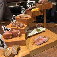 馬刺しと焼き鳥 グルマン三年坂 - 