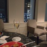 BONVOY ELITE MEMBER LOUNGE - 